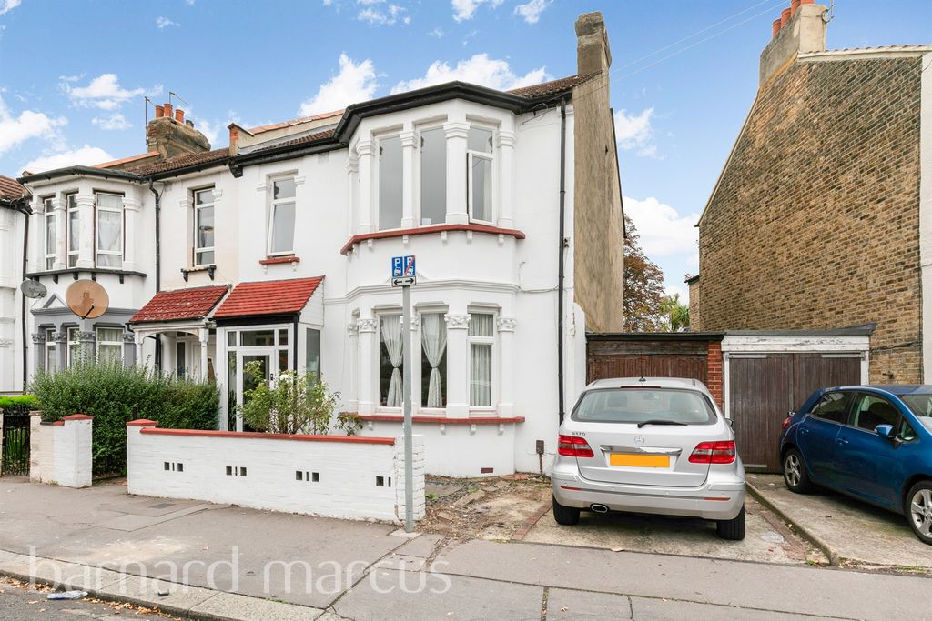 Property photo 1 of 11