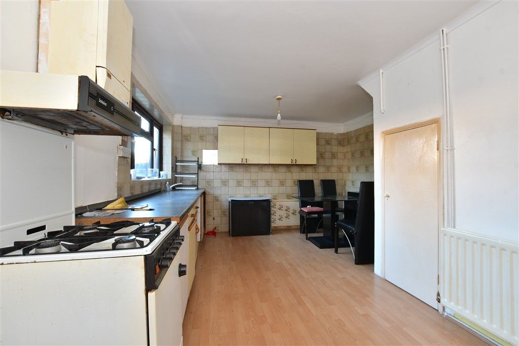 Property photo 2 of 7 Kitchen/Dining Room