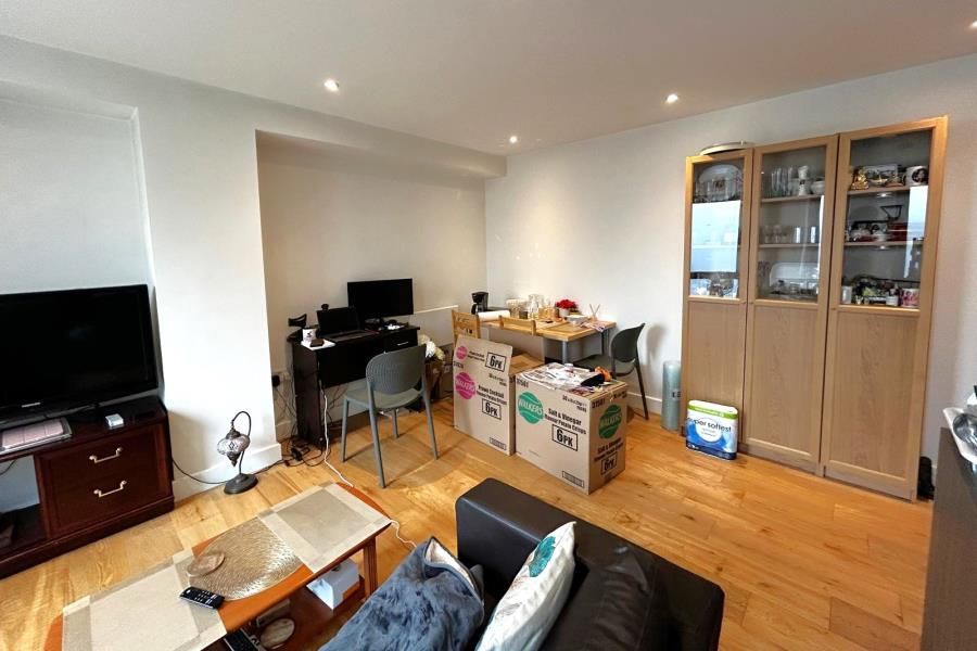 Property photo 3 of 7