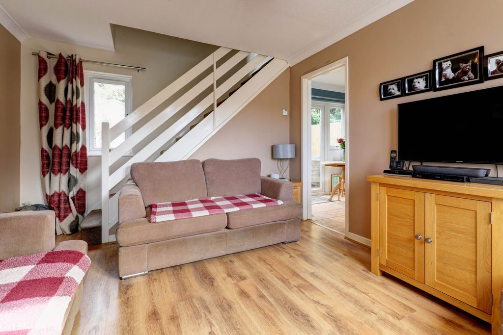 Property photo 3 of 12