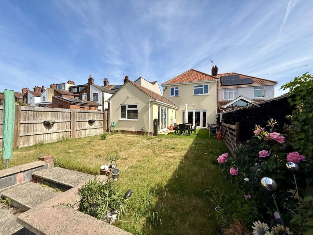 Property photo 1 of 44