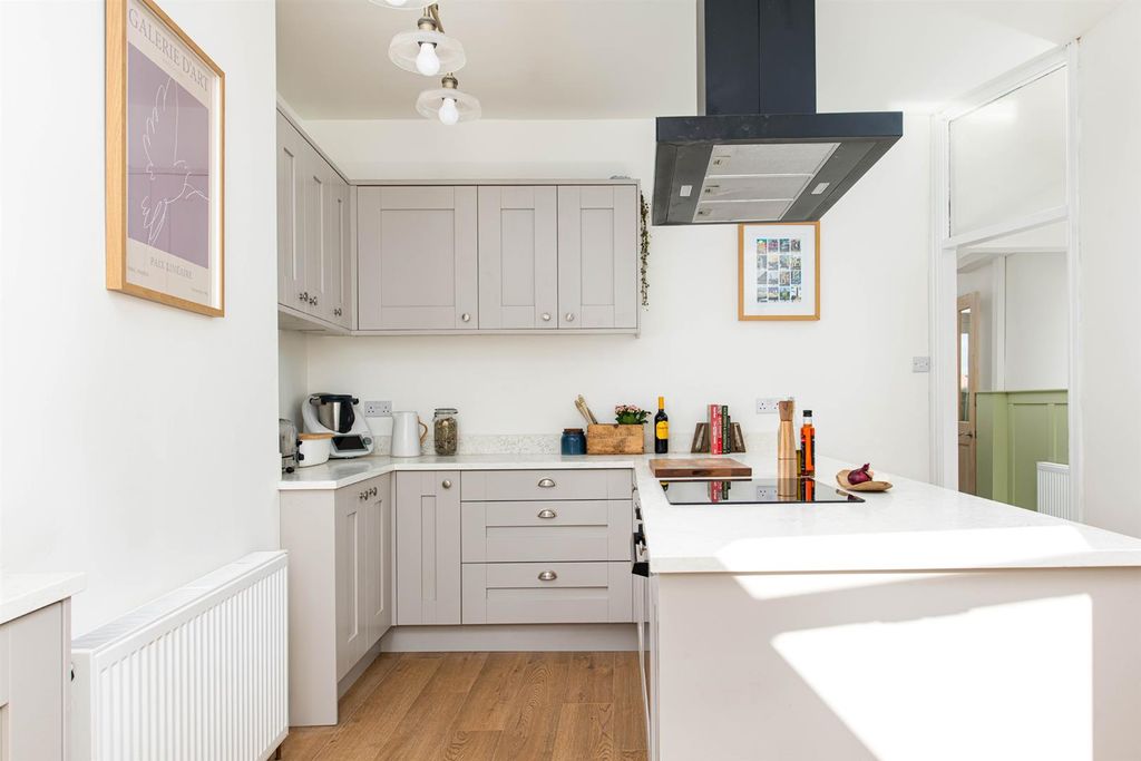 Property photo 3 of 26 Kitchen_5.Jpg
