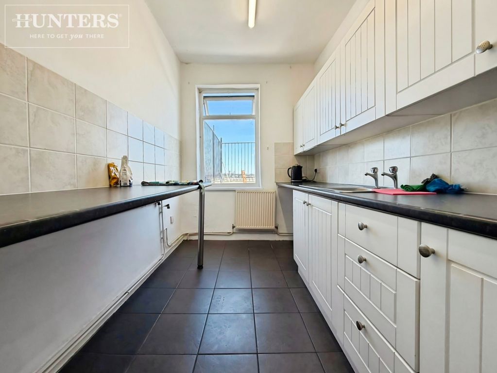 Property photo 3 of 9 Pbox-Img.Jpg