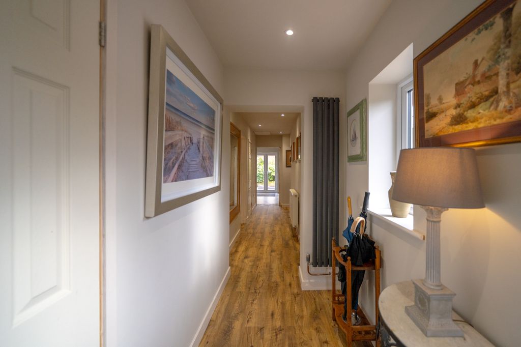 Property photo 2 of 19 Dsc08980-Hdr