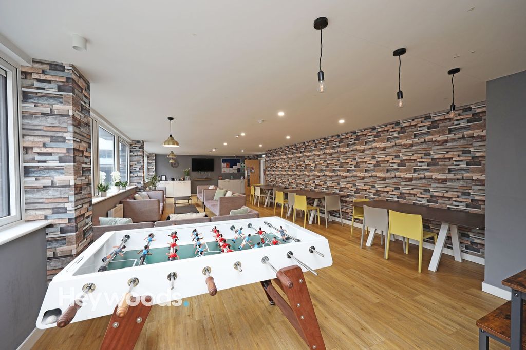 Property photo 3 of 21