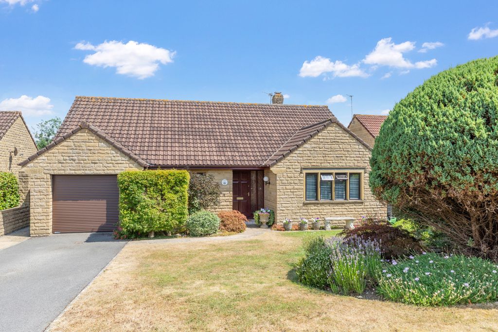 Property photo 1 of 19