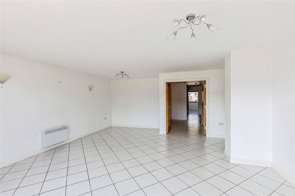 Property photo 2 of 15 Picture No. 27