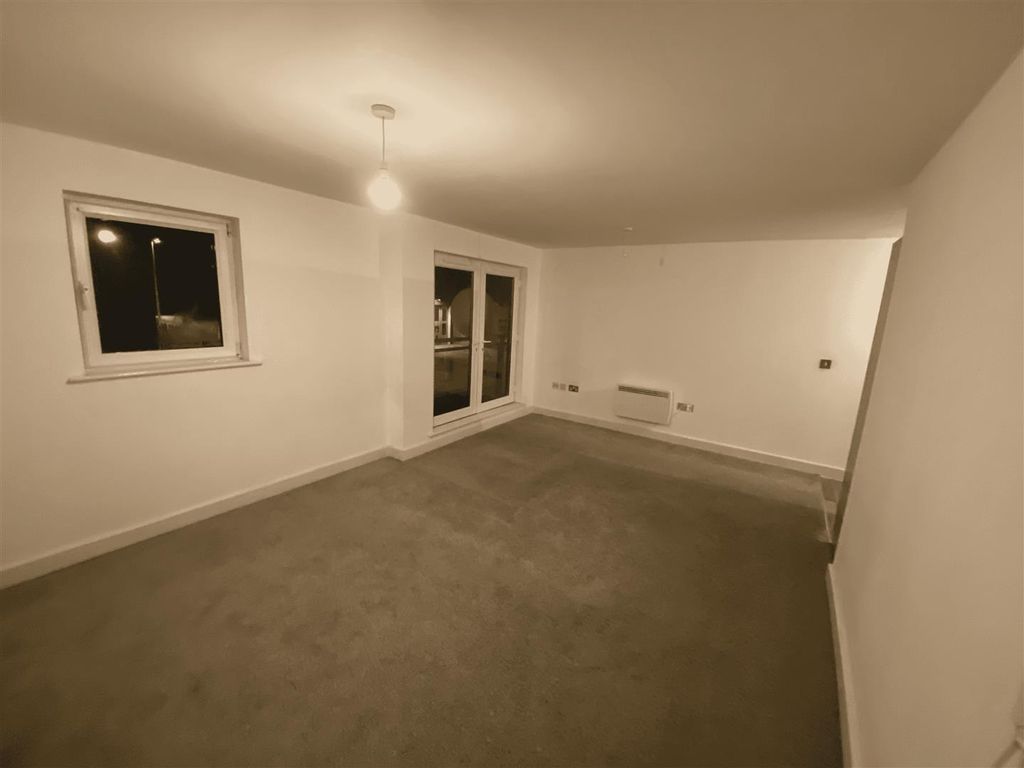 Property photo 3 of 15 Img_1781-Cmpr.Png