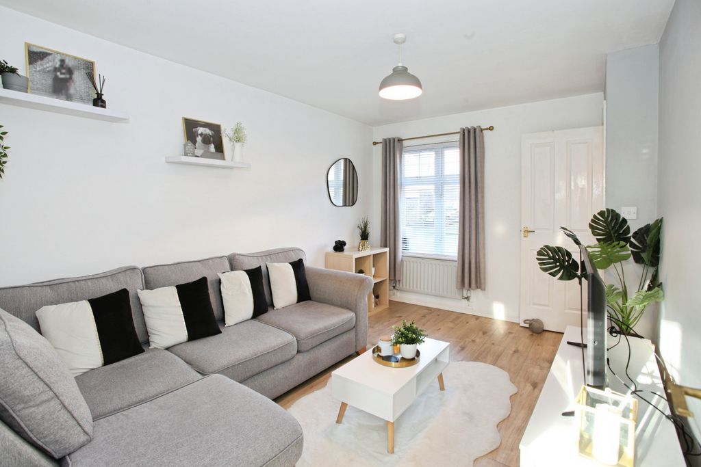 Property photo 2 of 14