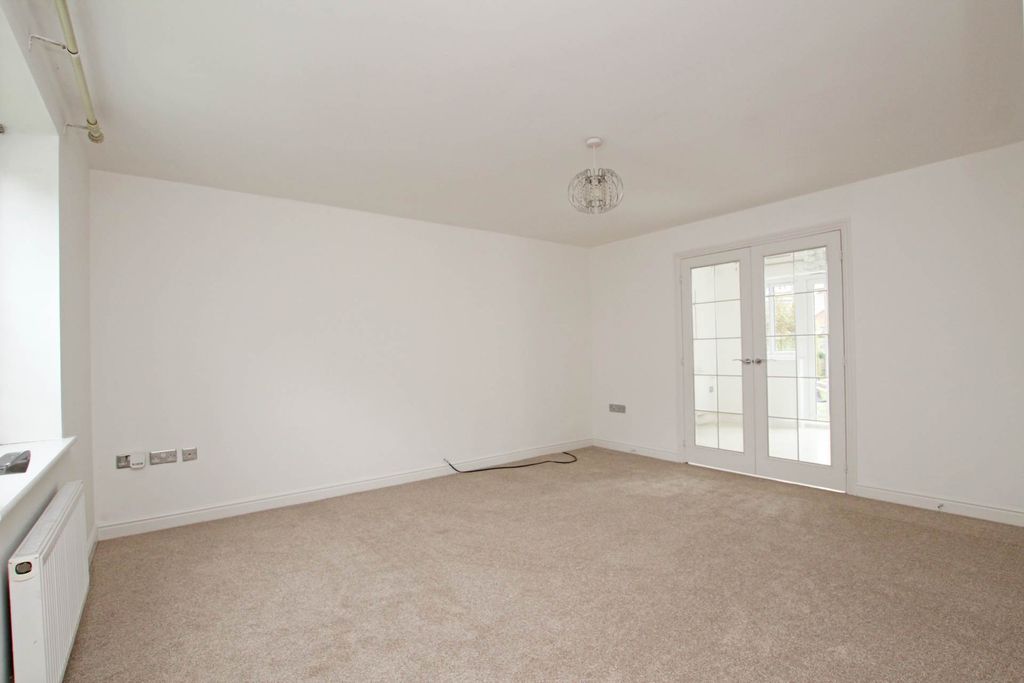 Property photo 3 of 25