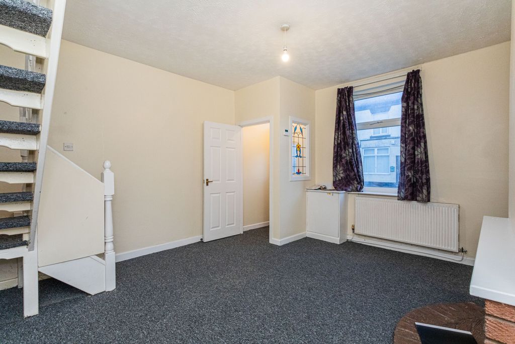 Property photo 2 of 15 Picture No. 04