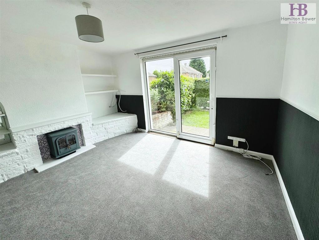 Property photo 2 of 11 2Ac647Df-1Lingdale7.Jpg