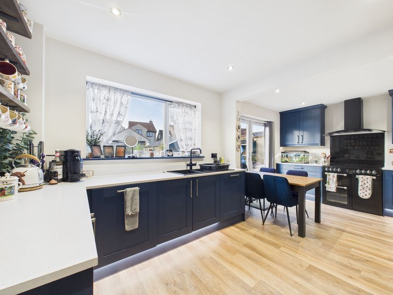 Property photo 3 of 14 Photo 9