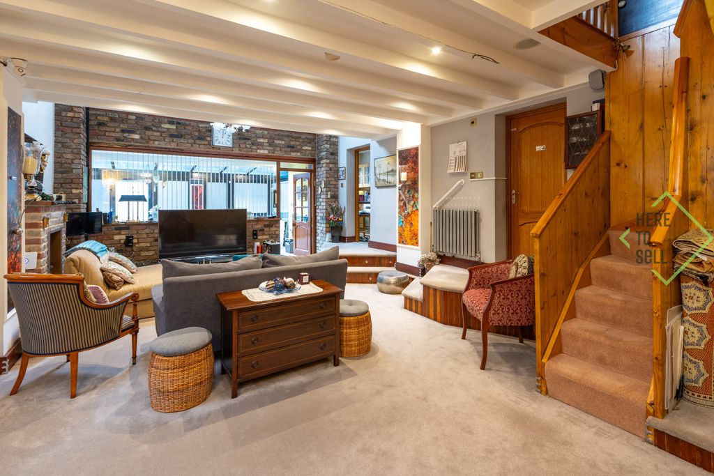 Property photo 2 of 18 29 Oak Hill, Woodford Green, Ig8 9Nx-23