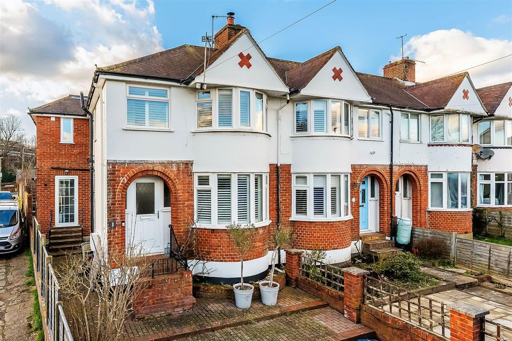 Property photo 1 of 19 1-Chalkpit-Lane-19 External.Jpg