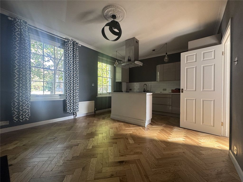 Property photo 2 of 15 Picture No. 19