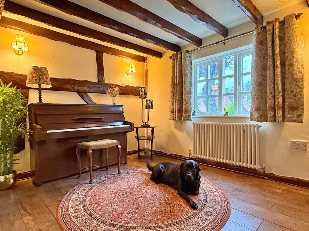 Property photo 2 of 32