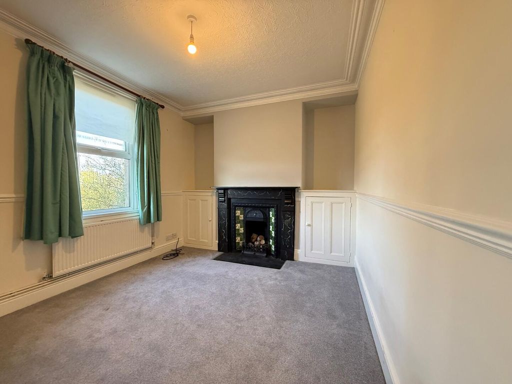 Property photo 2 of 12 Living Room