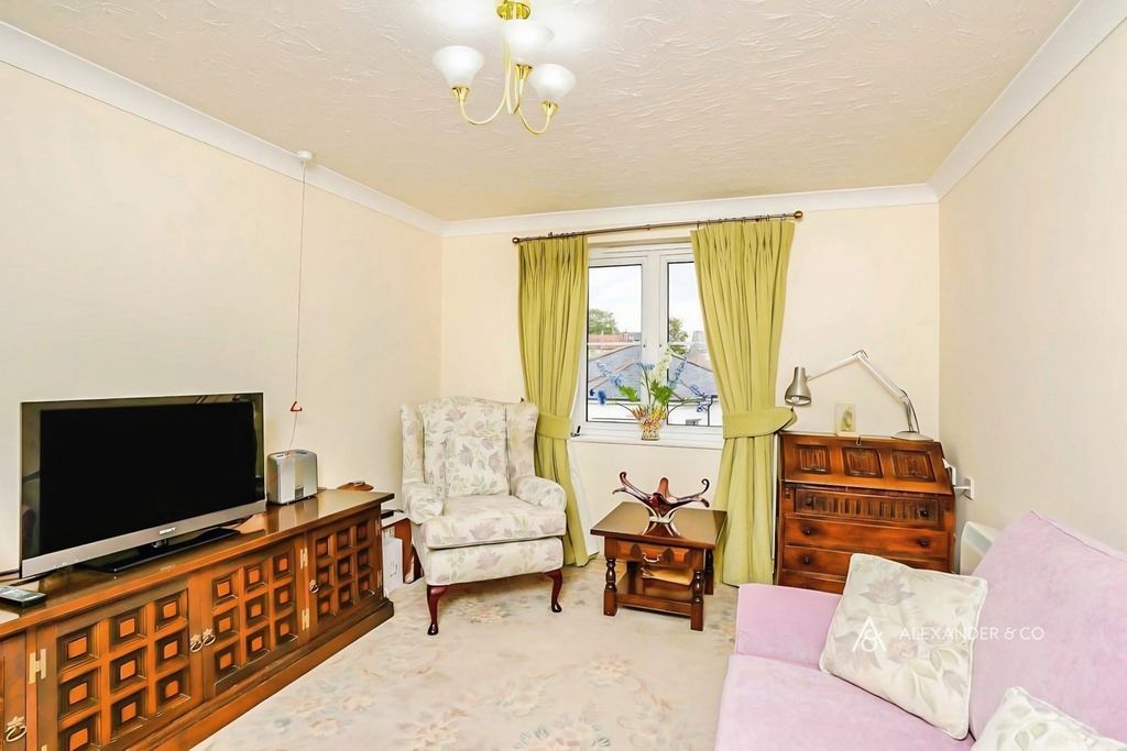 Property photo 3 of 12 Pbox-Img.Jpg