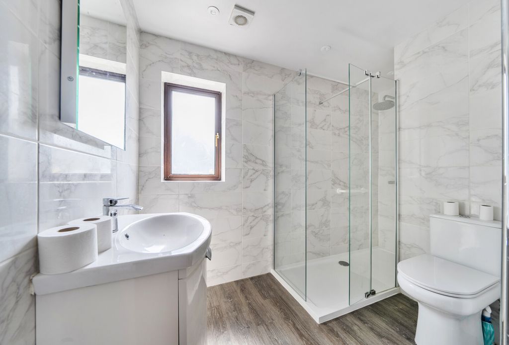 Property photo 2 of 9 1478345-7-6A2Fd25...