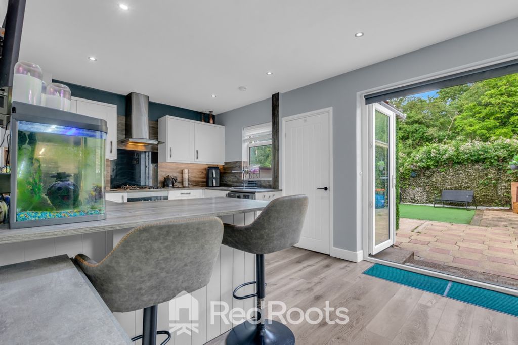 Property photo 3 of 28 5242163