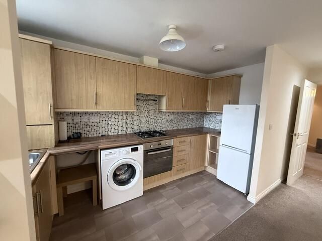 Property photo 3 of 7 Kitchen