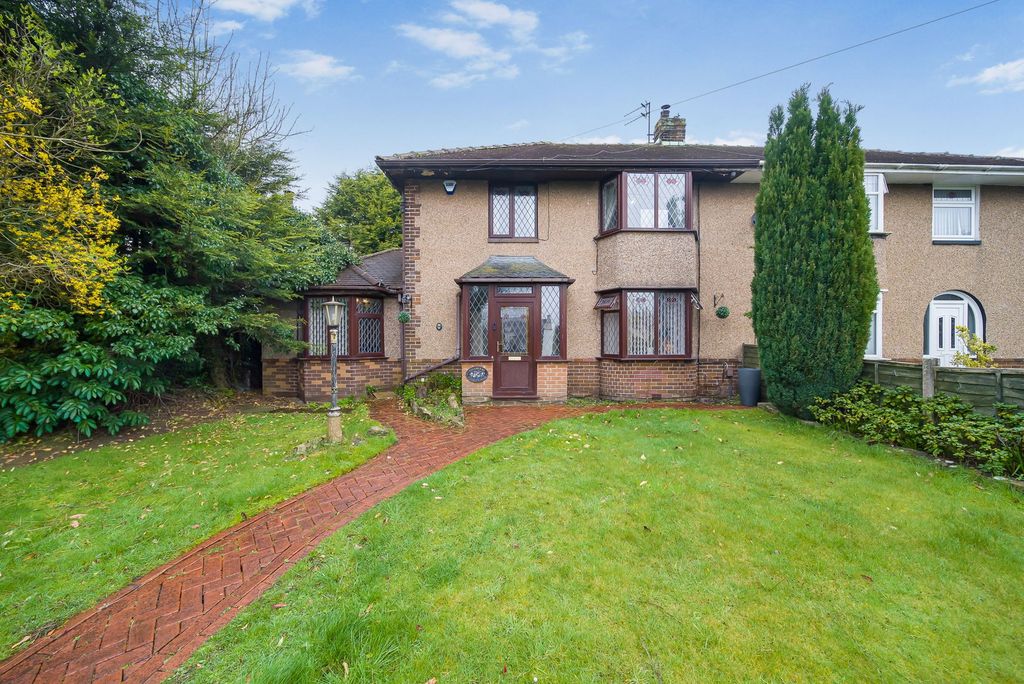 Property photo 1 of 32