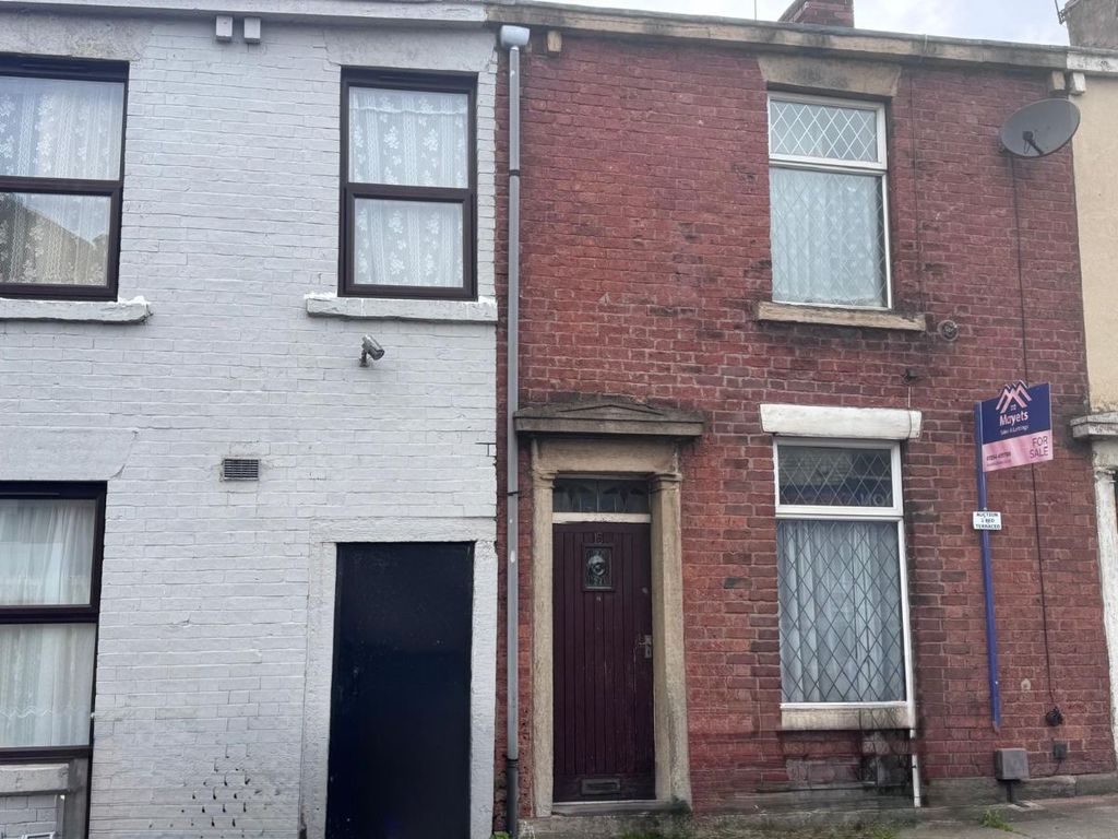Property photo 1 of 18