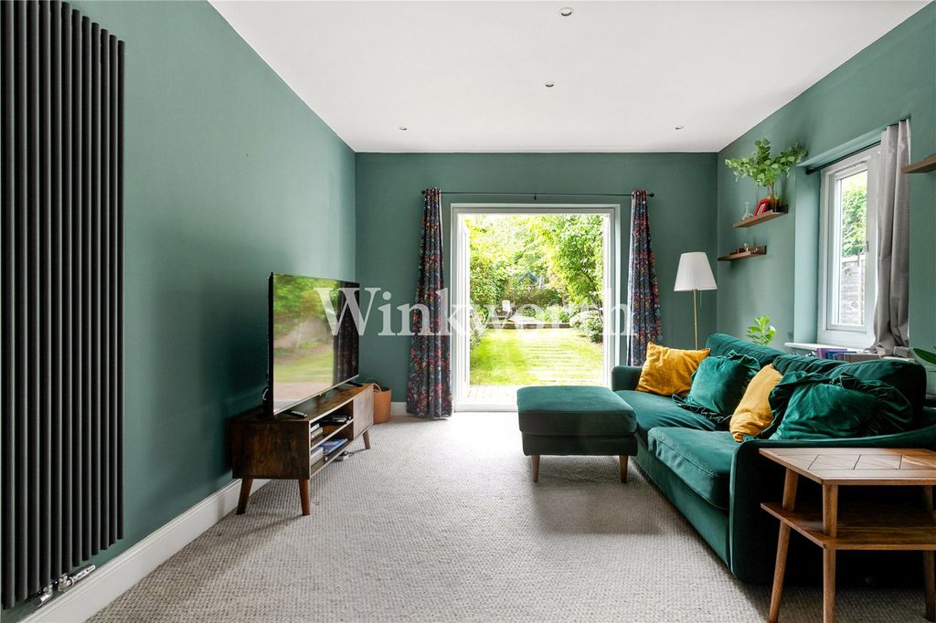 Property photo 1 of 14 Picture No. 12