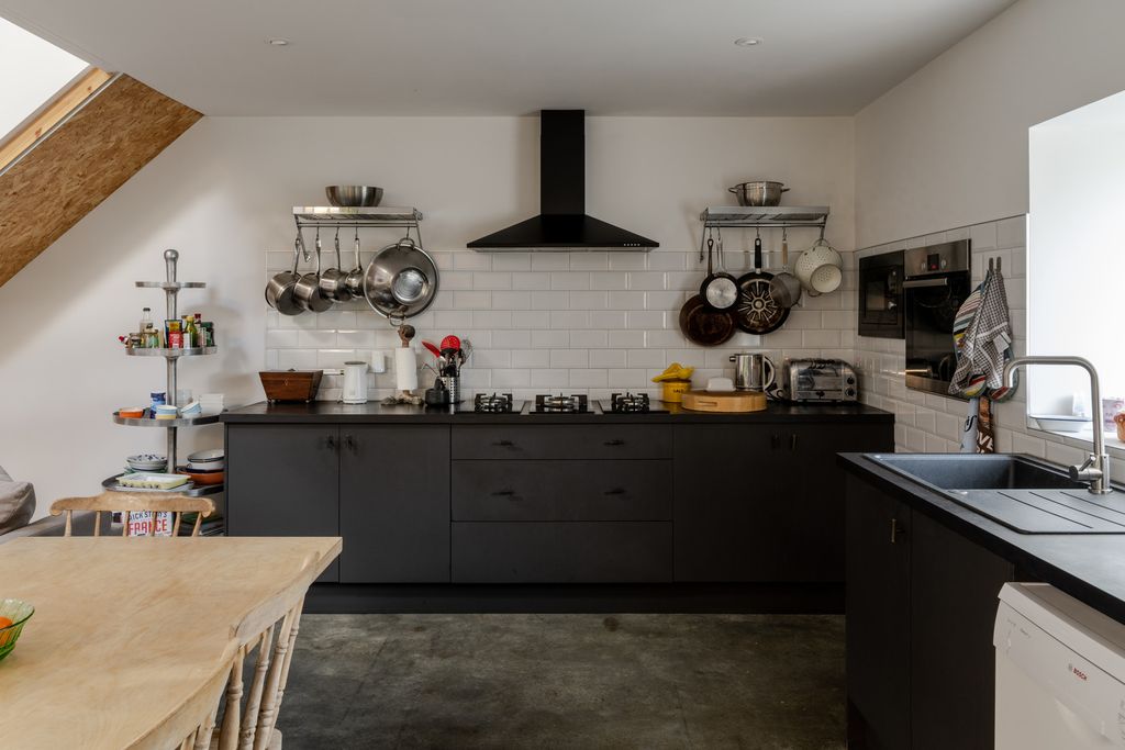 Property photo 3 of 21 236548 - 20241003-The-Works_Hythe_Tmh-11_Hi_Res.Jpg