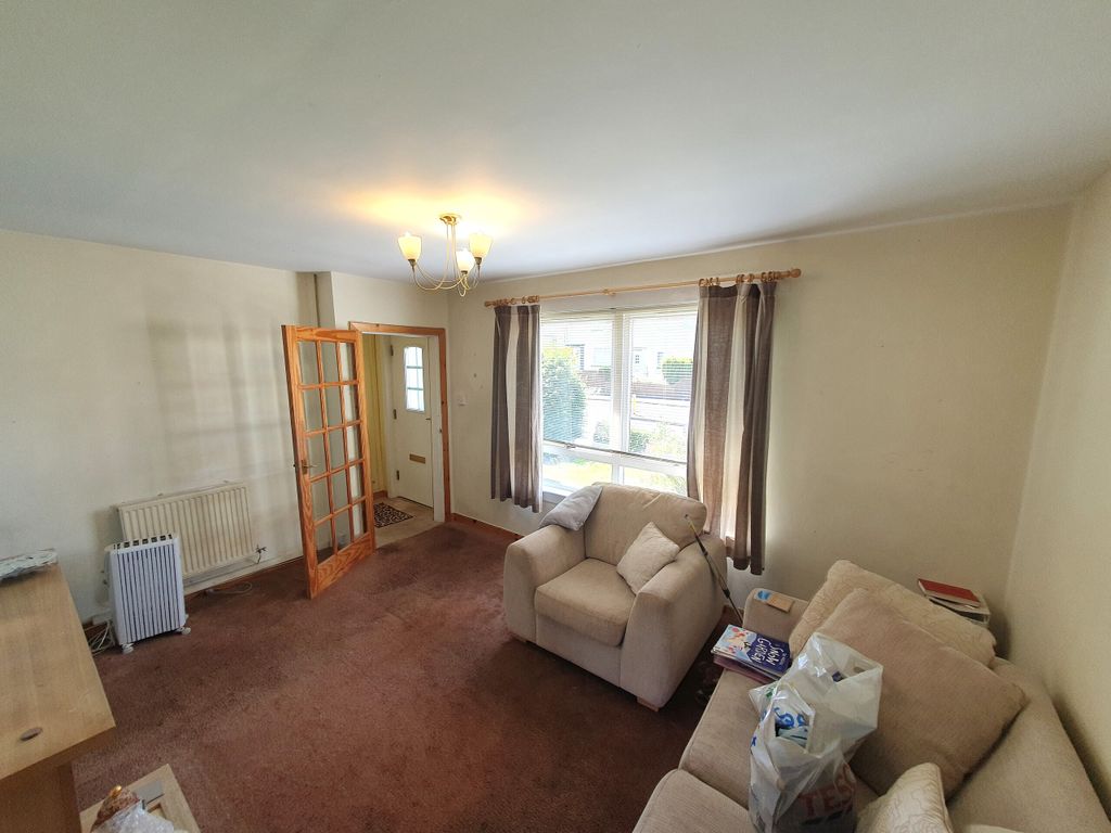 Property photo 2 of 11 2