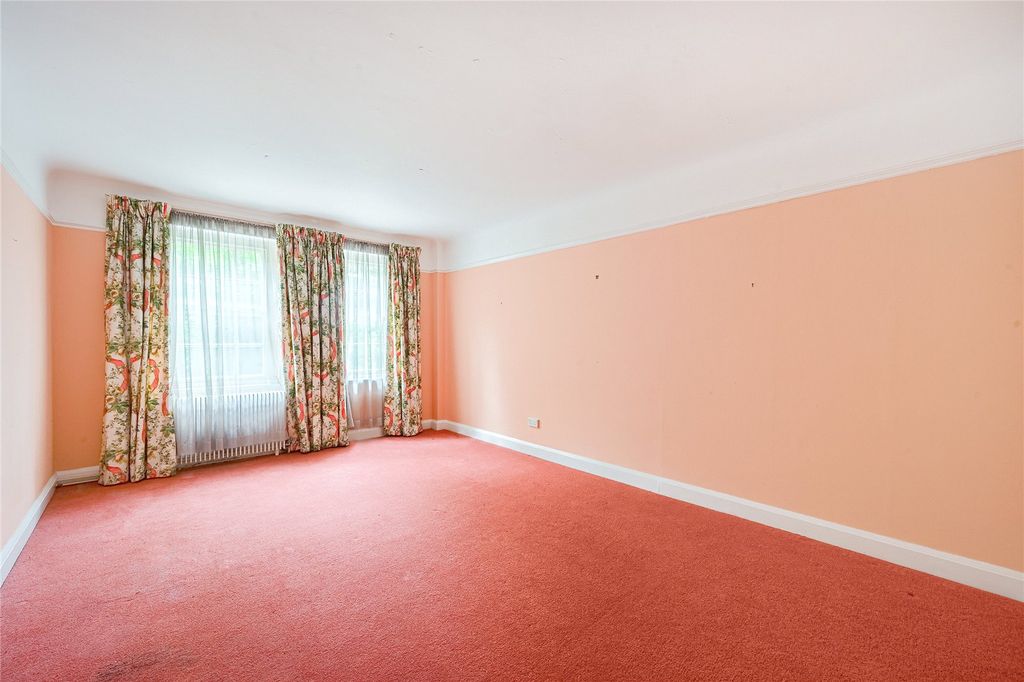 Property photo 3 of 8 Reception Room