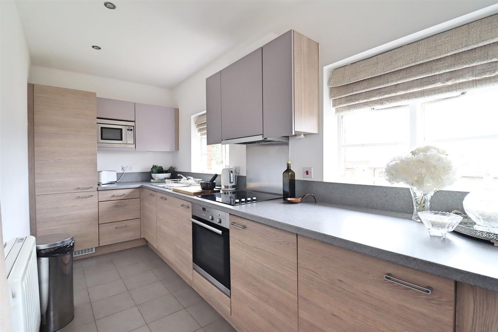 Property photo 3 of 11 Img_0043.Jpg