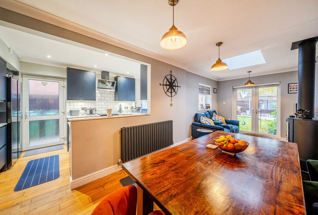 Property photo 3 of 12 1371947-17-6908E6...