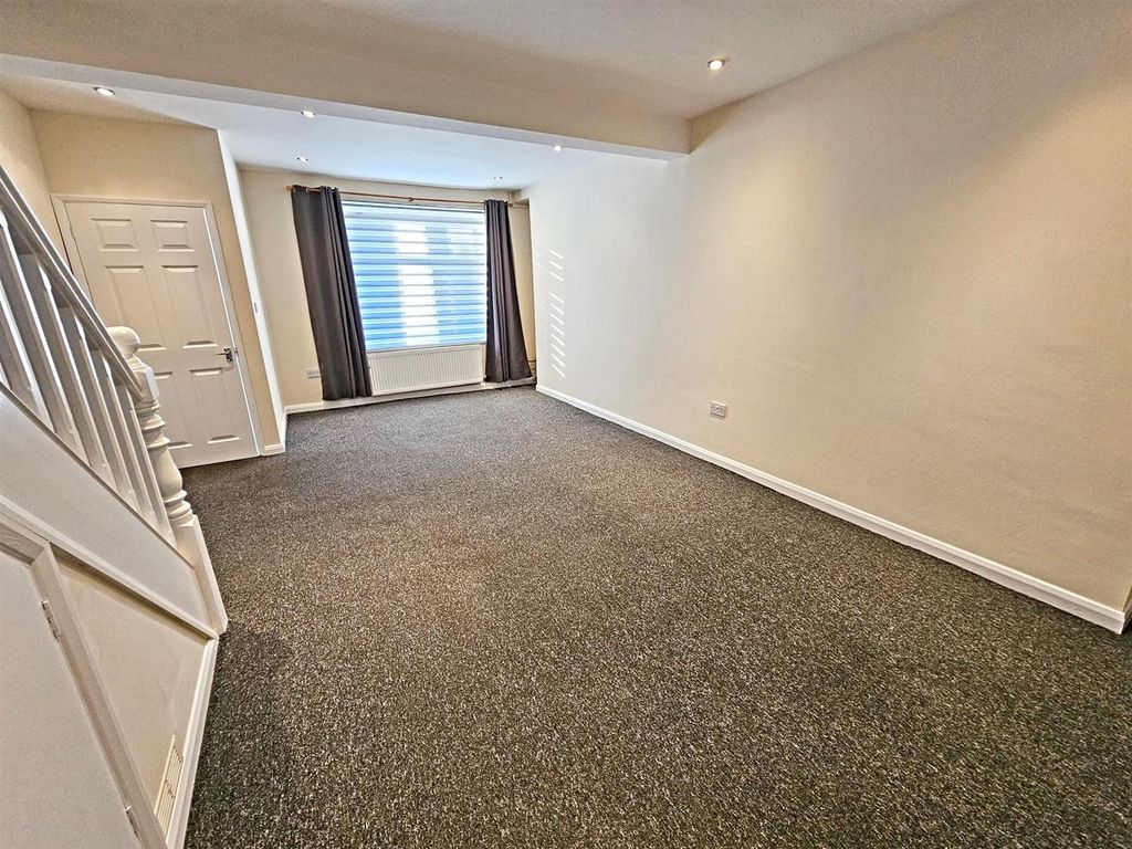 Property photo 2 of 11 Lounge/Diner