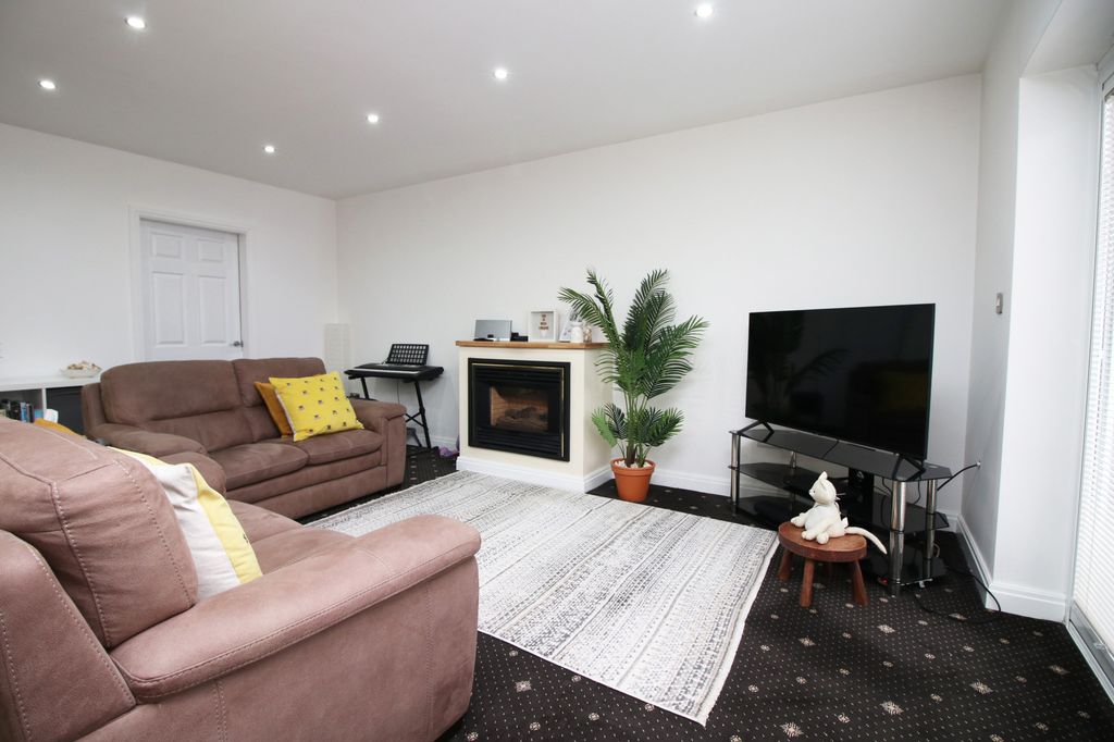 Additional image 9 of 2 bed bungalow for saleUllswater Avenue, Fleetwood FY7