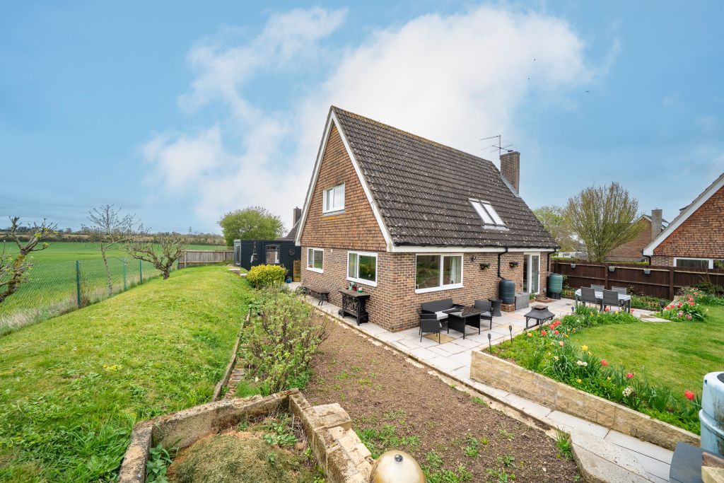 Property photo 2 of 38