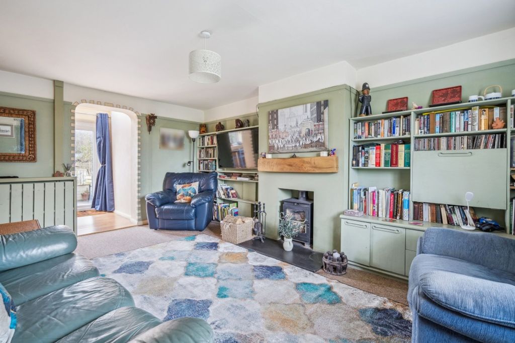 Property photo 2 of 17