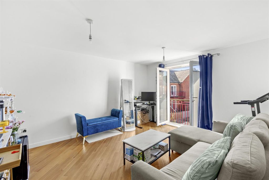 Property photo 3 of 14