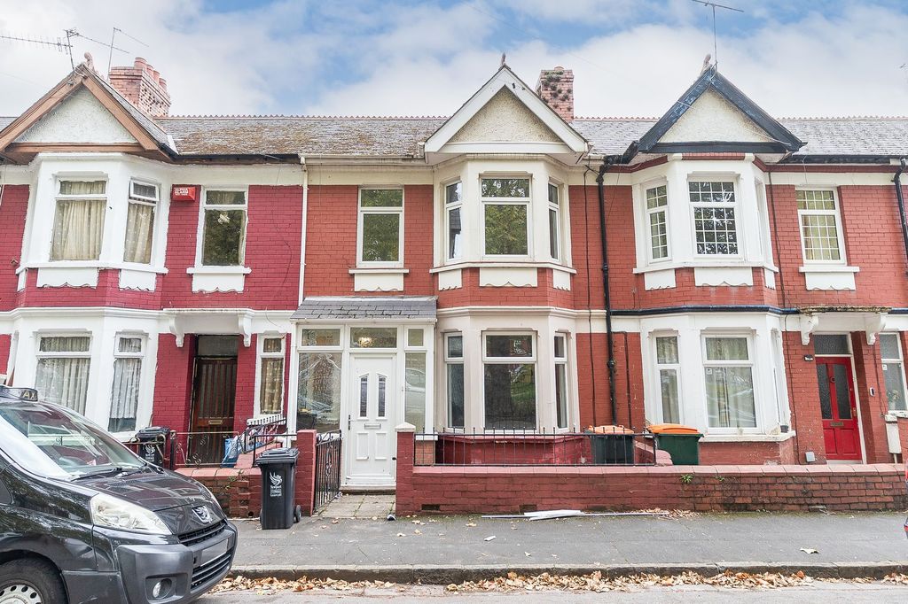 Property photo 1 of 12