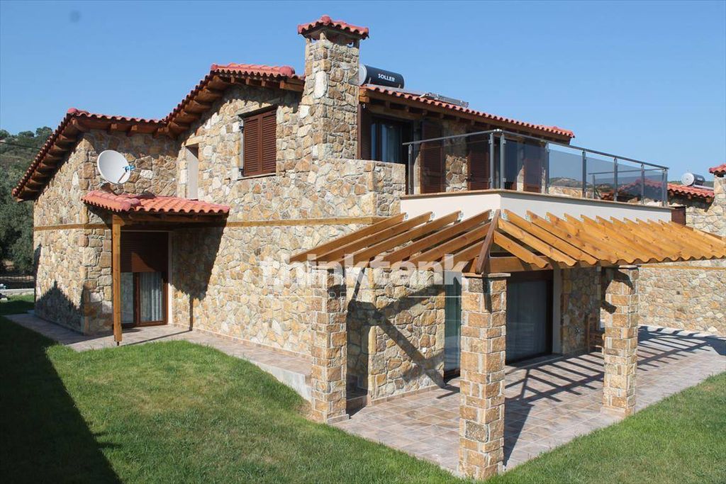 Property photo 2 of 9