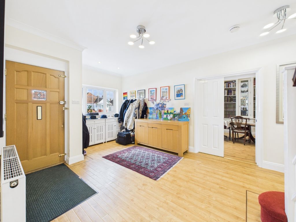 Property photo 3 of 23