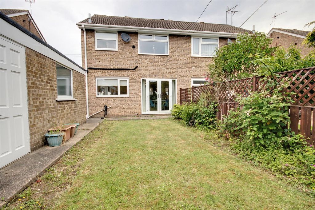 Property photo 2 of 13