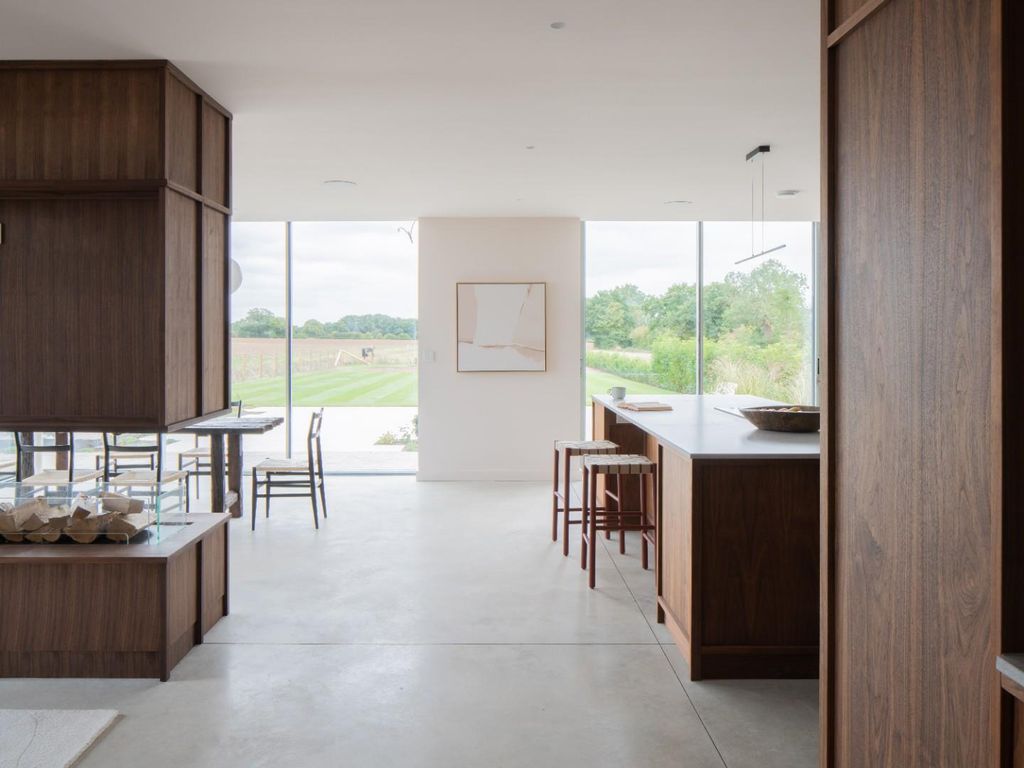 Property photo 3 of 24 Kitchen/Dining Area