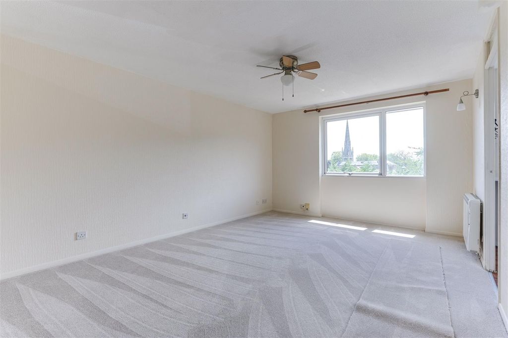 Property photo 2 of 13 Trinity Street-4.Jpg