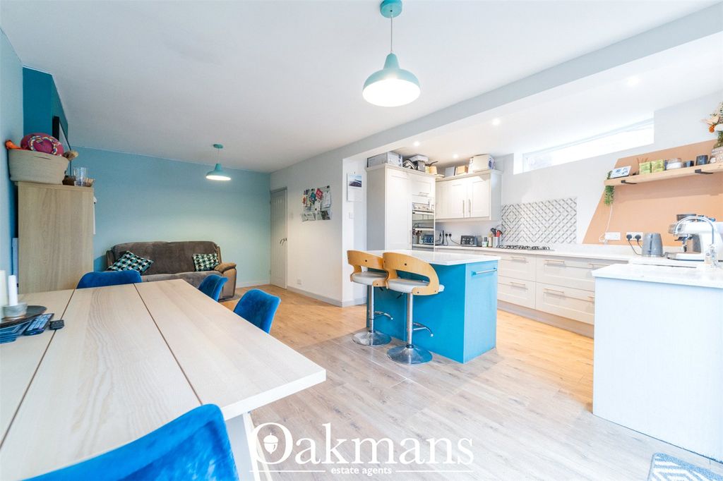 Property photo 2 of 29 Picture No. 16