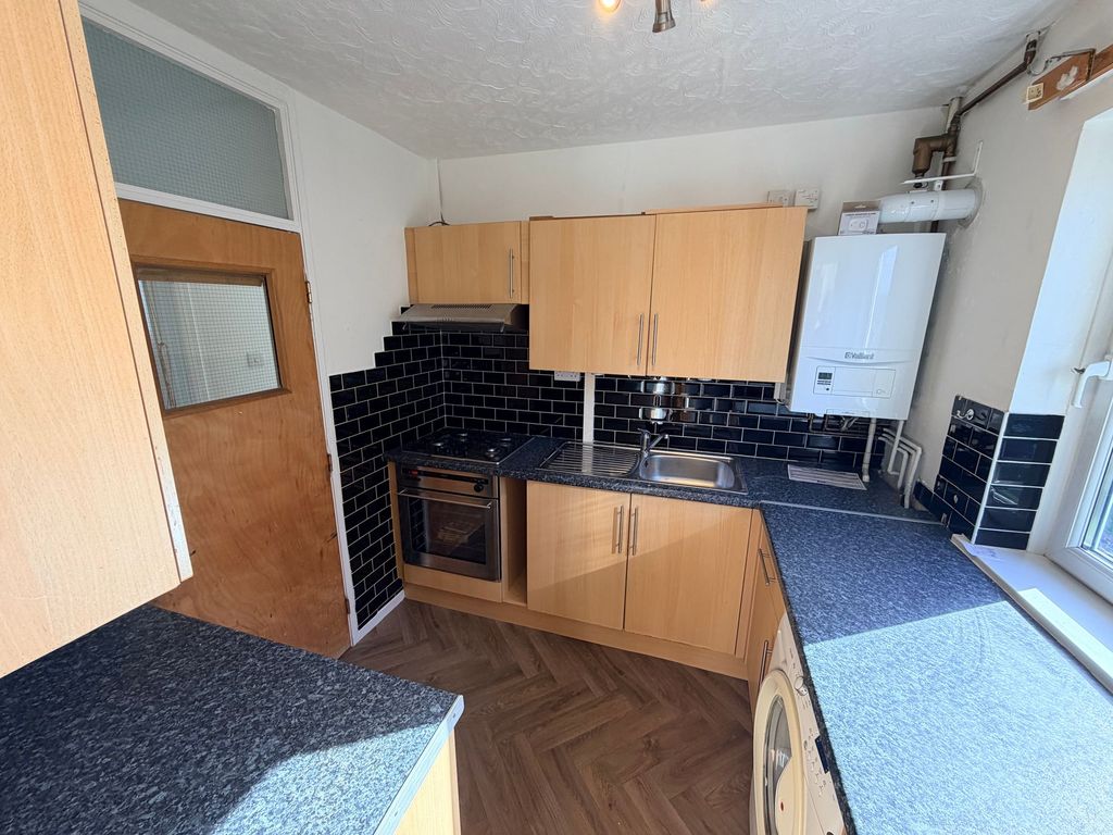 Property photo 2 of 11