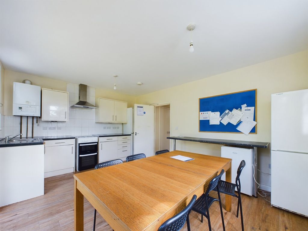 Property photo 3 of 11 Communal Area