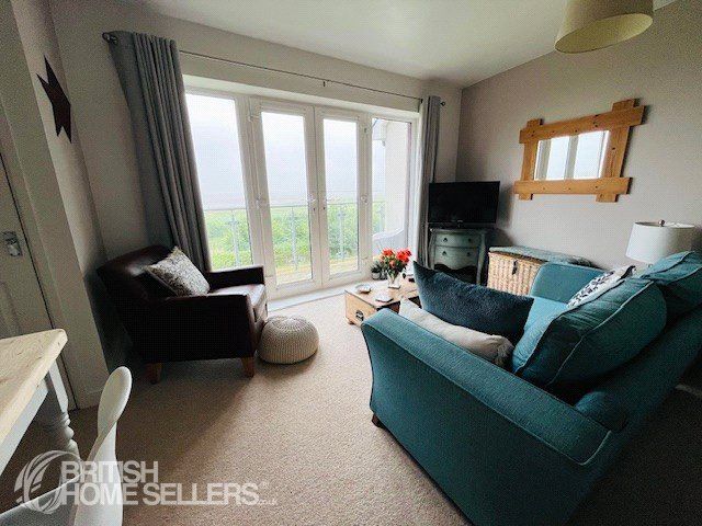 Property photo 2 of 14 Picture No. 10