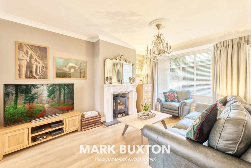 Property photo 2 of 27